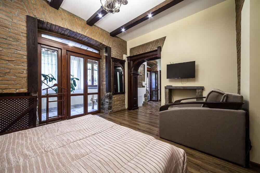 לבוב Austrian Apartment מראה חיצוני תמונה